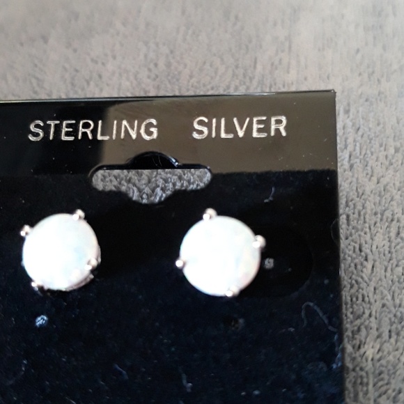 Sterling Silver White Lab Opal earrings 7mm - Picture 4 of 8